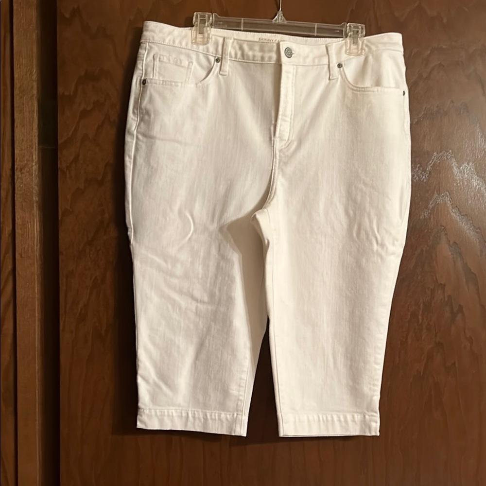 Chico’s Women's White Skinny Capri